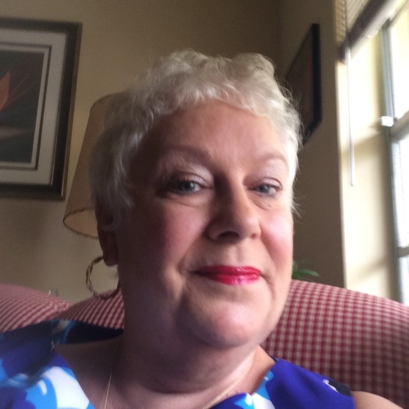 Meet your Posher, Lydia - Picture 3 of 7